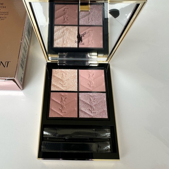 Yves Saint Laurent Valentines Mini Clutch Collector Eyeshadow Palette #126 - Picture 3 of 5